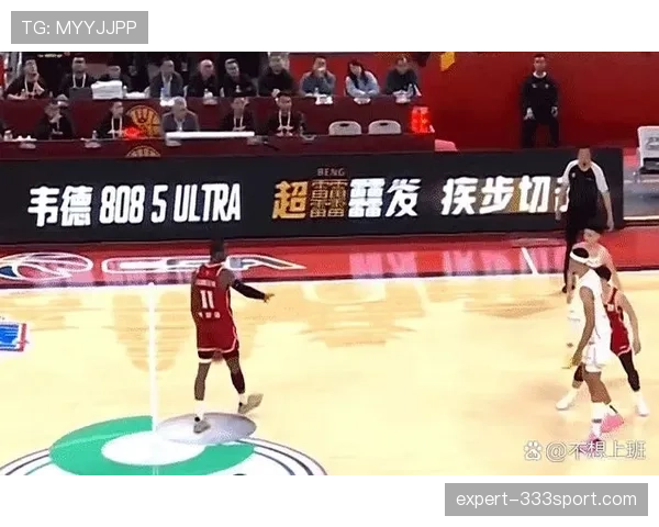 拉人犯规判定要点，明确阻挡与拉拽界限